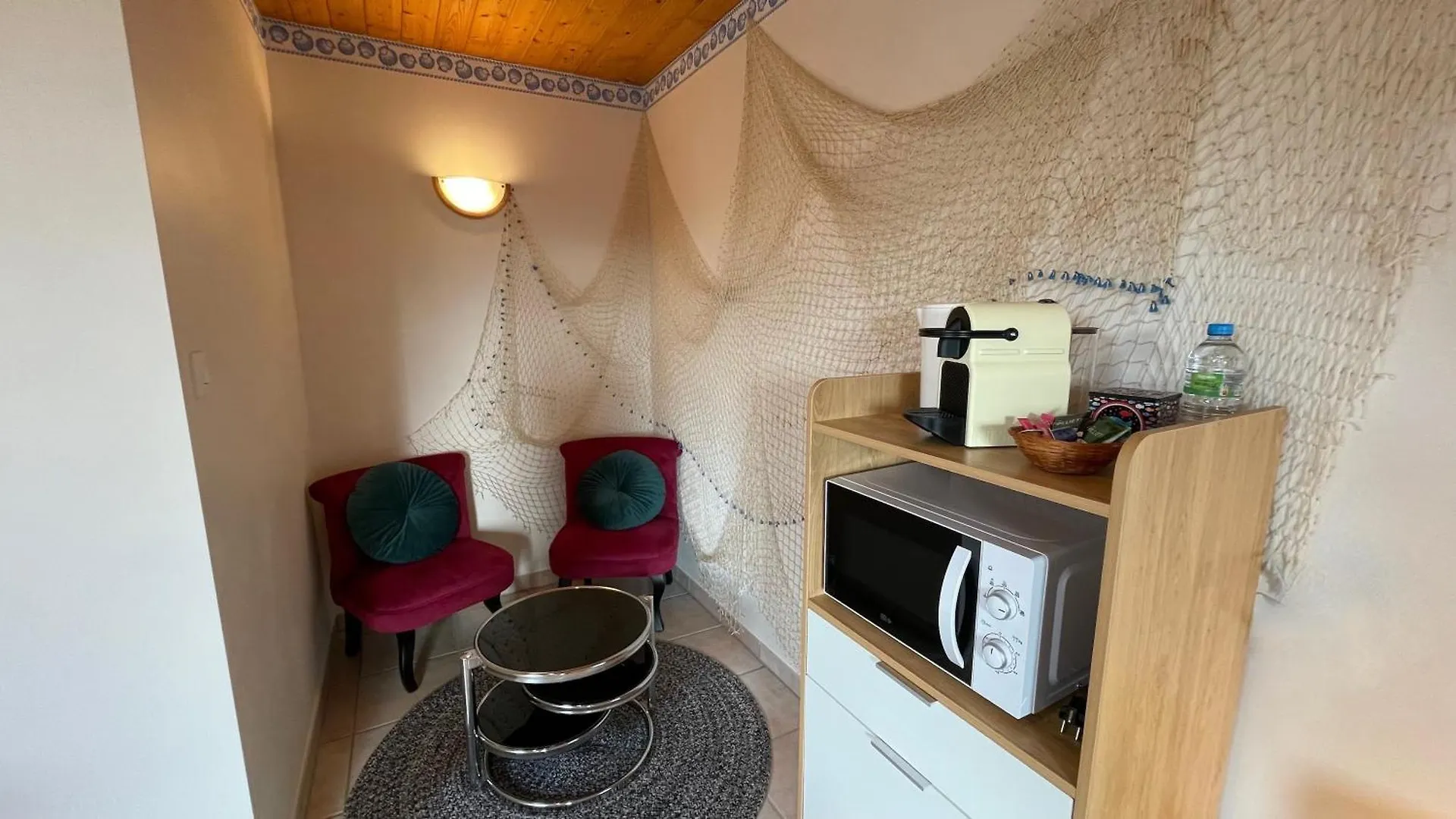 Nocleg ze śniadaniem Chambres D'Hotes Les Tilleuls Poullaouen